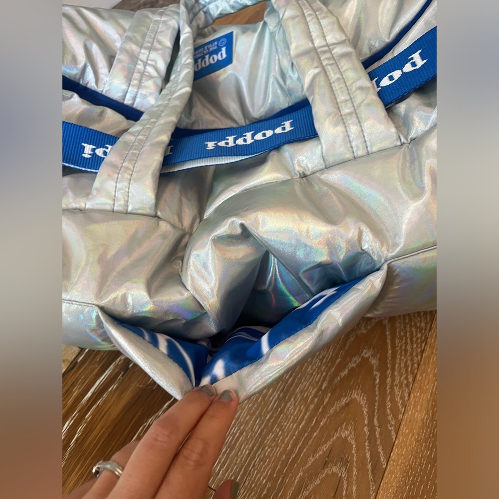 Iridescent poppi duffle bag - Picture 11 of 12